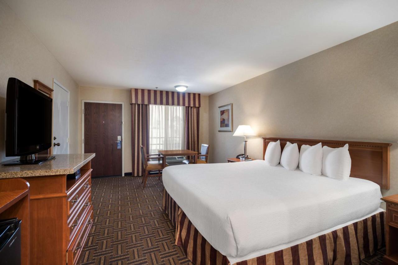 Best Western Norwalk Inn Kültér fotó