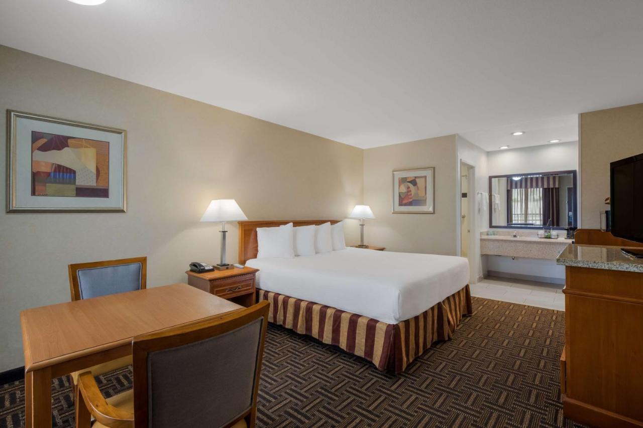 Best Western Norwalk Inn Kültér fotó